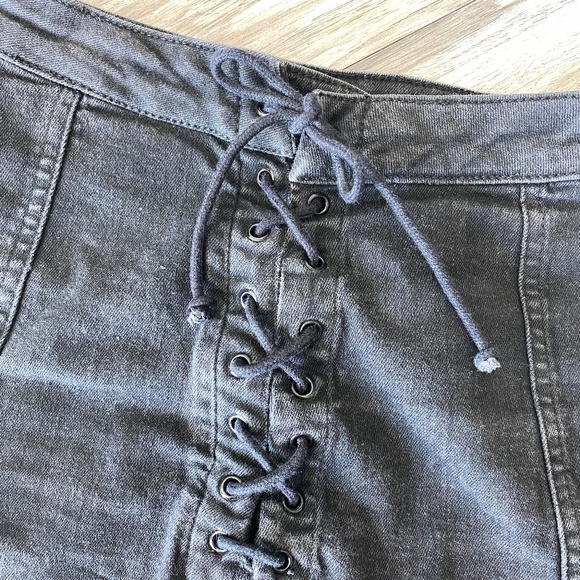 Urban Outfitters BDG Lace Up Mini Skirt Size XS - Picture 4 of 7